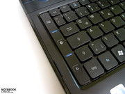 An der linken Seite findet man noch Tasten für die Kommunikationsmodule, die allerdings stark verzögert ansprechen.