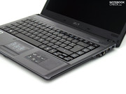 Auch die Baseunit wurde formschön, allerdings vergleichsweise schlicht gestaltet.