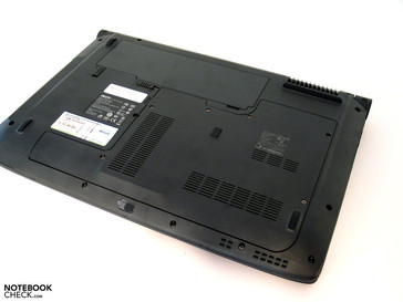 ...hält das Gehäuse aber im Office Betrieb ausreichend kühl.