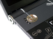 ...oder aber auch der On/Off Button, die durch LED Beleuchtung zusätzlich in Szene gesetzt werden.