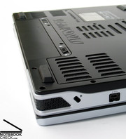 Die T8100 CPU mit 2.1 GHz und die Geforce 9500M GS bieten satte Multimediaperformance.