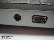 DC-in und VGA auf der linken Seite