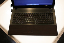 Bei der Bamboo Collection setzt Asus mal auf andere Materialien.