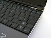 Die Tastatur des Eee PC 1002HA vermittelt beim Tippen ein angenehmes Gefühl...