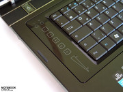 Sehr gewöhnungsbedürftig sind die berührungssensitiven Steuerungszonen.