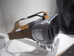 Die Asus VR-Brille sieht mit dem Lederbändern edler als die Samsung Gear VR aus.