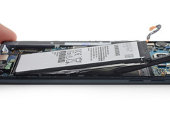 Vielleicht war es doch nicht nur die Batterie? Das Samsung Galaxy Note 7 im Teardown (Bild: iFixit)
