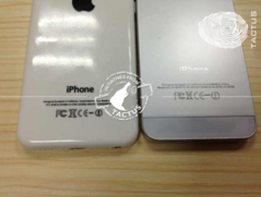 Das iPhone Lite und rechts daneben das iPhone 5, jeweils die Rückseite (Foto: blog.tactus.com)