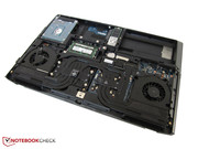 Die Wartungsklappen lassen sich extrem einfach entfernen.