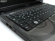 Die Tastatur gibt sich sehr großzügig, speziell im Vergleich mit kompakten Netbooks.