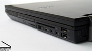 Das Dell Latitude E6500 bietet alle wichtigen Ports direkt am Gehäuse, unter anderem einen digitalen Display Port und einen eSATA Anschluss.