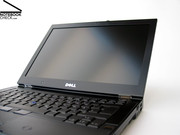 Dabei kann vor allem das WXGA+ Panel mit 1440x900 Pixel und LED Beleuchtung dank seiner Outdoortauglichkeit überzeugen.