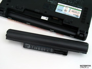Mit 6-Zellen-Akku erreicht das Notebook eine für den mobilen Einsatz brauchbare Laufzeit unabhängig von einer externen Stromversorgung.