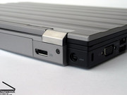 Auch bei den gebotenen Anschlussoptionen lässt sich das kompakte Dell M2400 nicht lumpen.