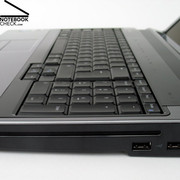 Das etwas größere Gehäuse des Studio 17 ermöglicht die Unterbringung eines separaten Nummernblocks, welcher insbesondere die Eingabe von Zahlen sehr vereinfacht.