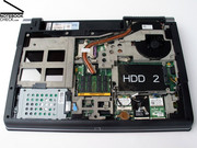 Mit zwei Festplatten-Schächten kann das Dell Studio 17 mit bis zu 640GB Bruttospeicherkapazität ausgestattet werden.