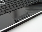Das angebotenen Touchpad zeigt die üblichen Dell Vorzüge, etwa die angenehmen Touchpadtasten.