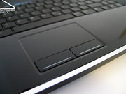 Das Touchpad lässt sich ebenso mühelos bedienen und zeigt außerdem eine Multitouch Zoom Funktion.