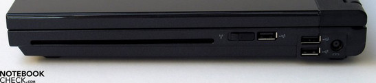 Rechte Seite: optisches Laufwerk (Slot-In), 3x USB, Netzanschluss