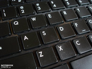 Die Tastatur verfügt über drei Beleuchtungszonen.