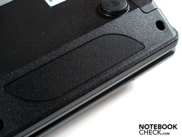 Zwei Lautsprecher verstecken sich auf der Vorderseite