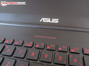 Im hinteren Bereich kann das Gerät sehr heiß werden.