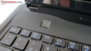 Über der Tastatur sitzt ein Fingerabdruckssanner.