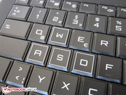 Die WASD-Tasten verfügen über einen weißen Rahmen.