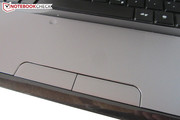 Über die genoppte Touchpad-Oberfläche kann man streiten.