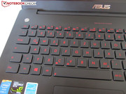 Asus vertraut auf ein Chiclet-Keyboard.