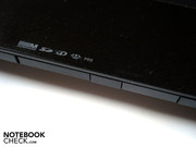 Kartenleser und Infrarot-Empfänger befinden sich an der Vorderseite