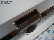 Der Drehmechanismus für das Display funktioniert tadellos