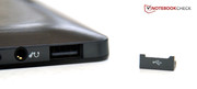 Der USB 2.0 ist hinter einer Blende versteckt.