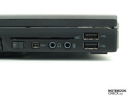 USB und USB/eSATA sowie Displayport im hinteren Bereich der linken Seitenkante