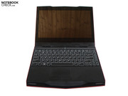 Das 11.6-zöllige Display spiegelt sehr stark.