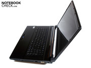 Der maximale Öffnungswinkel ist mit rund 120° enttäuschend gering.