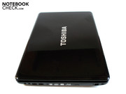 Das Satellite L670D-120 wird zur Vorderseite hin kontinuierlich dünner.