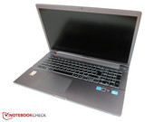 Der 17-Zöller ist komplett matt gehalten.