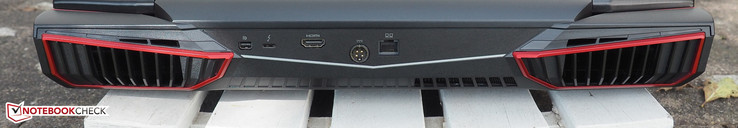 Rückseite: Mini-DispayPort, USB 3.1 Gen2 Typ C mit Thunderbolt 3, HDMI, Stromeingang, RJ45-LAN