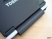 Dadurch bekommt das NB-100 einen wuchtigeren Eindruck als es in Wirklichkeit der Fall ist.