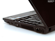 Leider sind alle Ports an den Seitenkanten im vorderen Bereich zu finden.