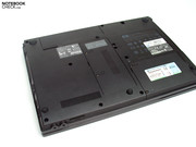 Auch die gemessenen Oberflächentemperaturen unter Last und i Office Betrieb bleiben im grünen Bereich.