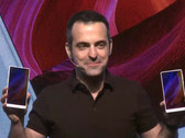 Hugo Barra, VP von Xiaomi International präsentierte die weiße Version des Mi Mix auf der CES 2017.