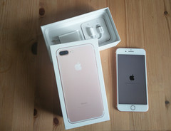 Das iPhone 7 Plus in der Farbe Rosegold ist eingetroffen und wird bereits installiert.