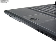 Als zusätzliches Detail integriert das Mobile.ForceM13.S1 bei der Ausstattung mittig des Touchpads einen Fingerabdruckleser. TPM für weiter gehende Sicherheit hat das Mobile.ForceM13.S1 aber nicht an Bord.