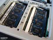 Es können bis zu 16 GByte DDR3-RAM verbaut werden.