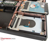 Das Gaming Notebook bietet zwei 2,5-Zoll-Schächte (9,5 mm Höhe).