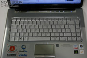 Die verbaute Tastatur verdient das Prädikat "sehr gut". Das Touchpad ist durch die geringe Gleitfähigkeit auf Dauer nur "genügend".