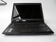 Auch hinsichtlich der Helligkeitsmessung und der gebotenen Blickwinkelstabilität kann das eingesetzte Displaypanel nicht überzeugen.