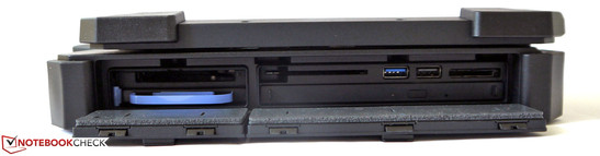 rechts: SSD, ExpressCard, Smart Card Reader, USB 3.0, USB 2.0, optisches Laufwerk, Card Reader